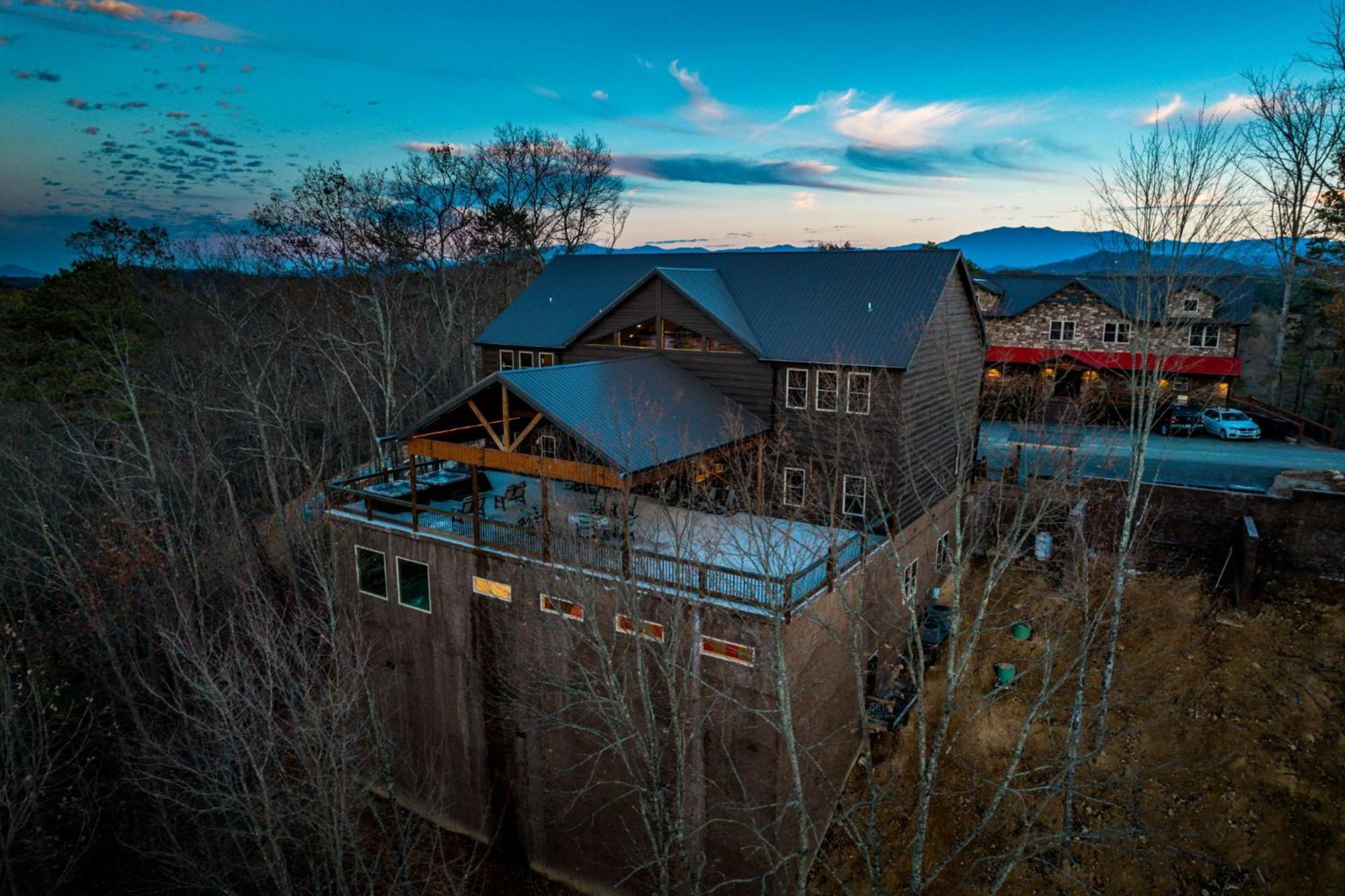 Villa Swim And Gym Mansion à Pigeon Forge Extérieur photo