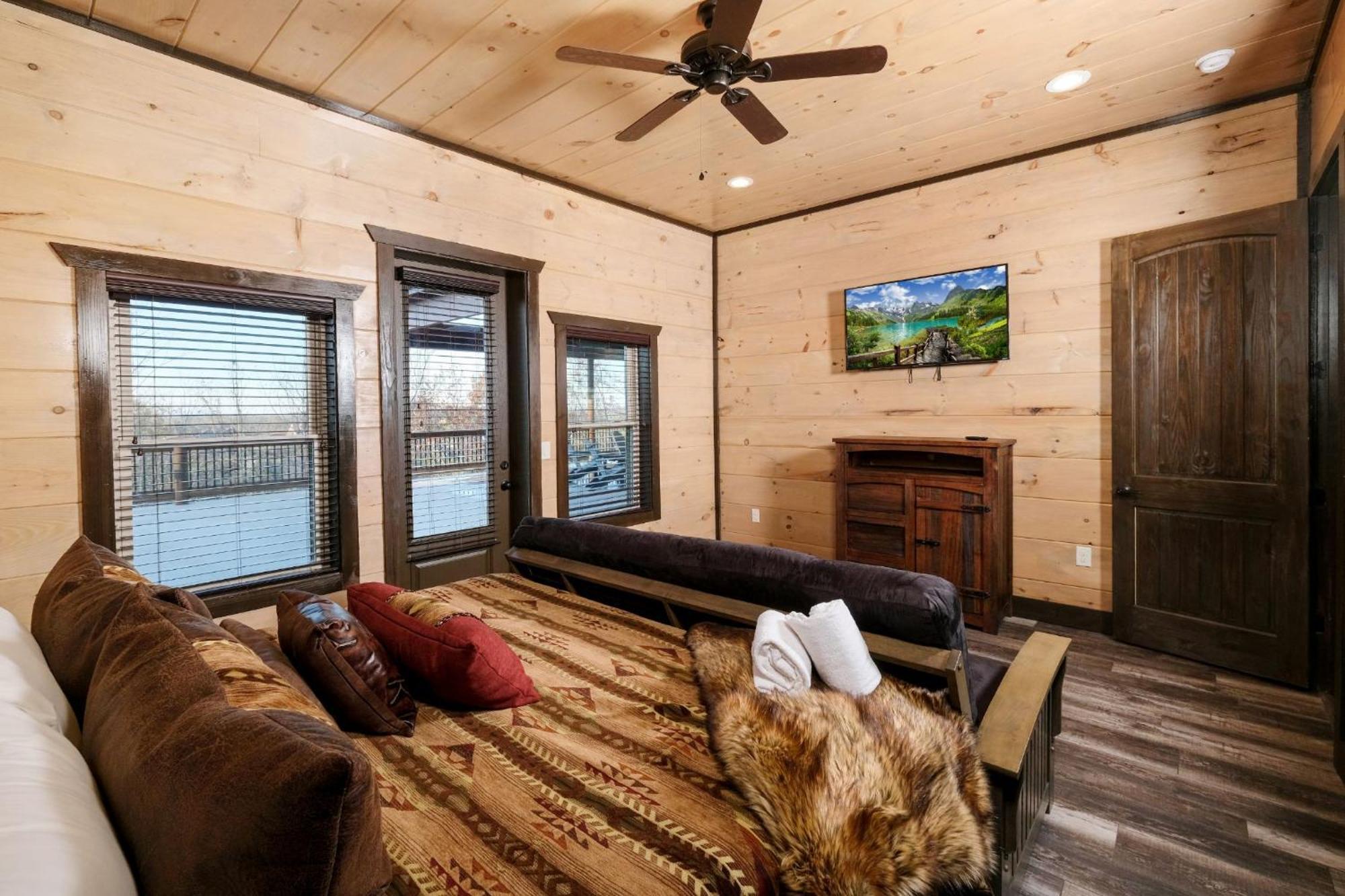 Villa Swim And Gym Mansion à Pigeon Forge Extérieur photo