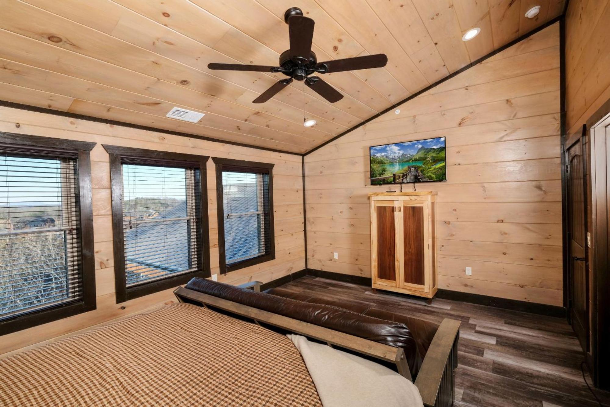 Villa Swim And Gym Mansion à Pigeon Forge Extérieur photo