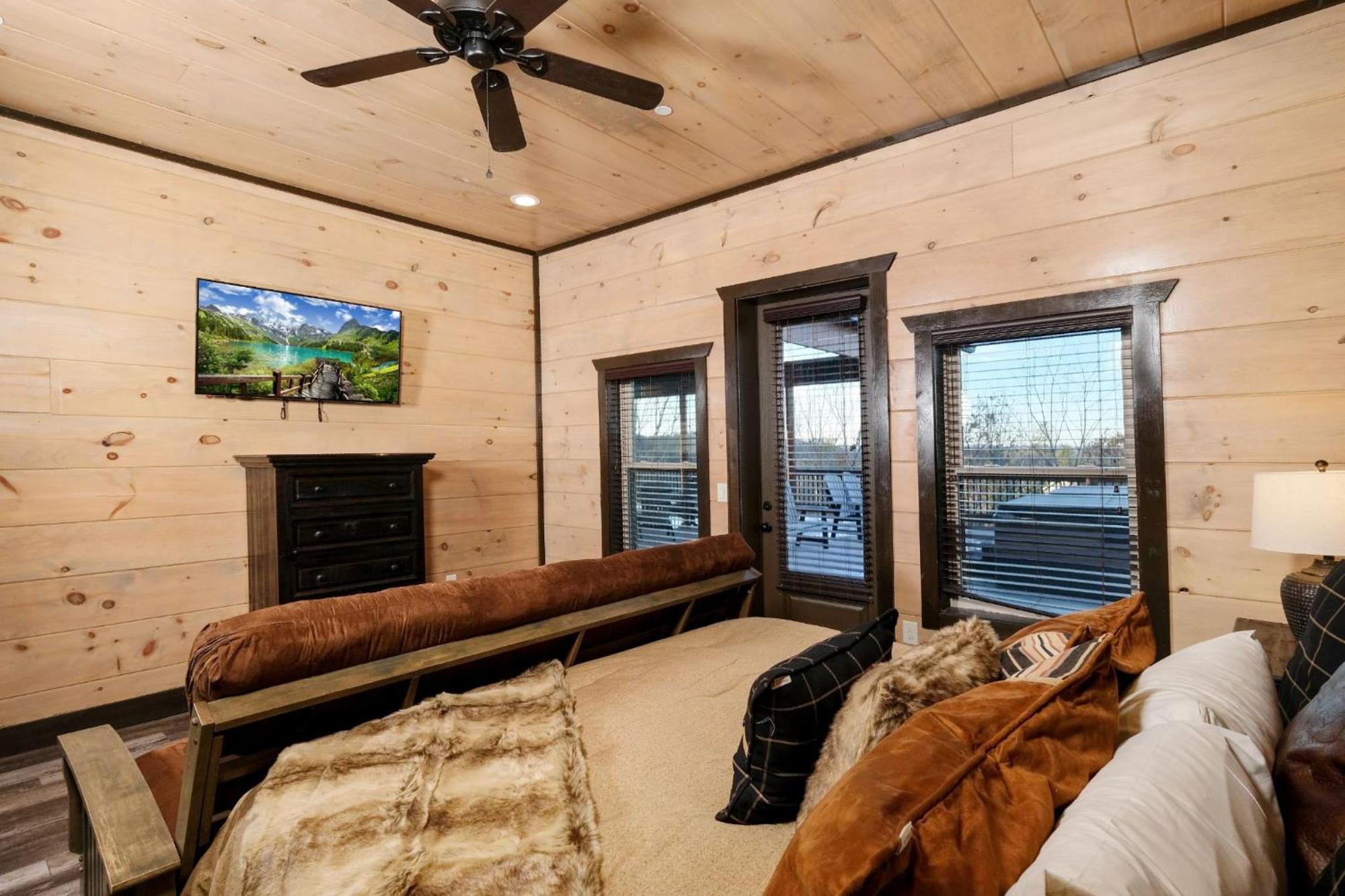 Villa Swim And Gym Mansion à Pigeon Forge Extérieur photo
