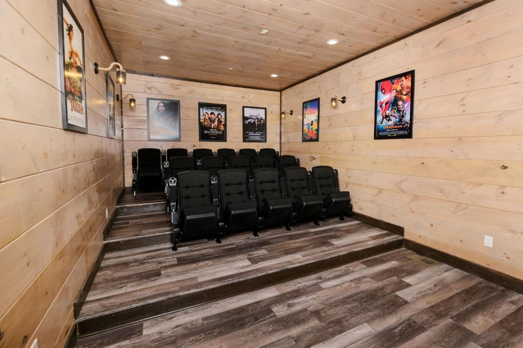 Villa Swim And Gym Mansion à Pigeon Forge Extérieur photo